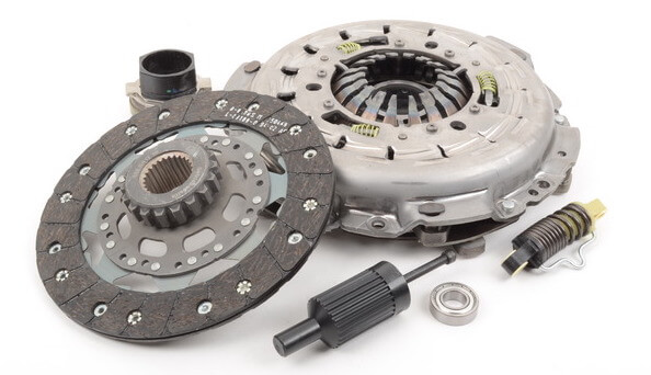 When to replace your clutch plates; checking for symptoms of a bad clutch