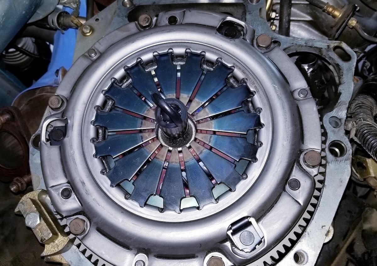 6 Signs That Your Subaru Clutch Needs To Be Replaced